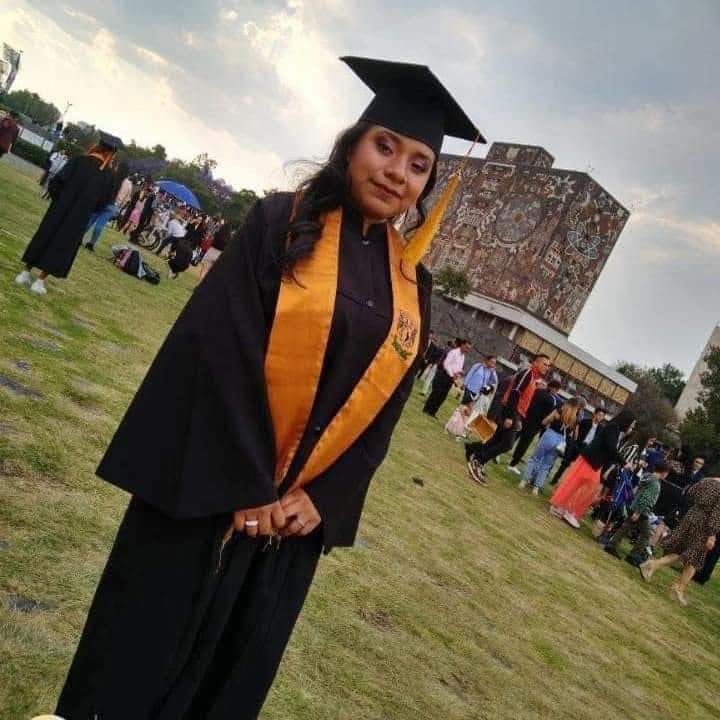 Michel Fierro Castañeda sorprende con traje típico