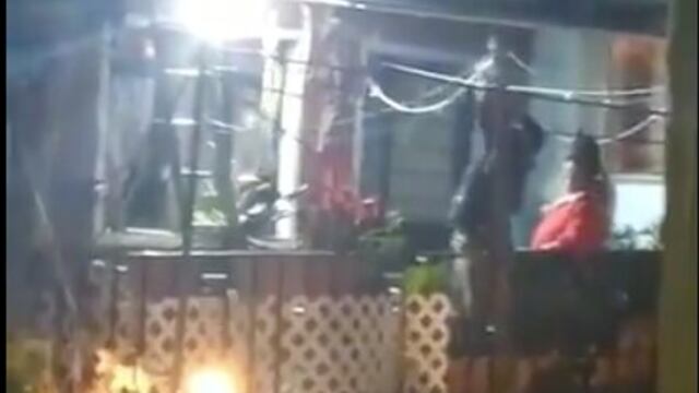 Mexicanos cumplen el reto 'Ramito de Violetas'