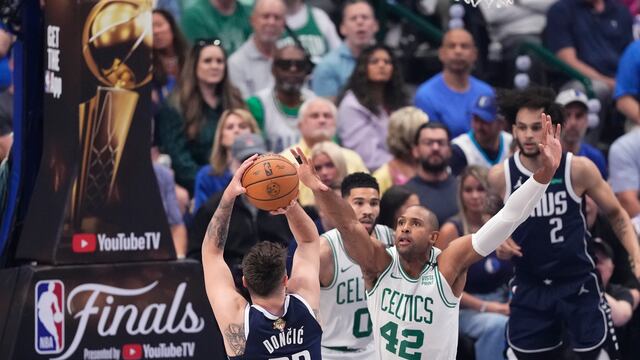 Mavericks vs Celtics en las Finales de la NBA.