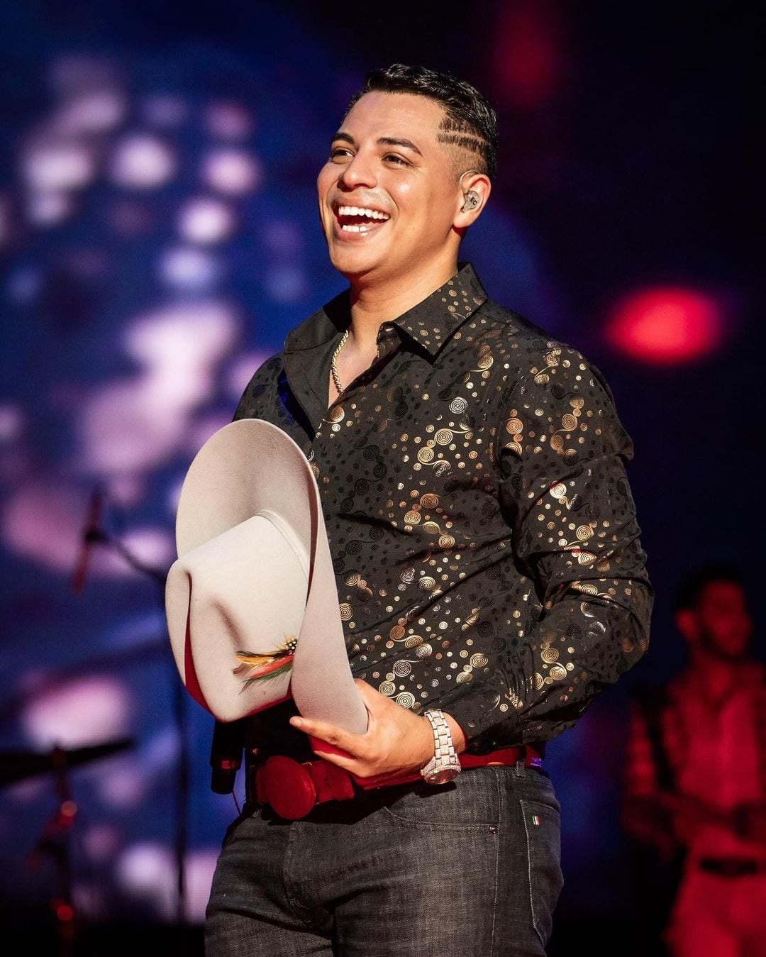 Eduin Caz, vocalista de Grupo Firme