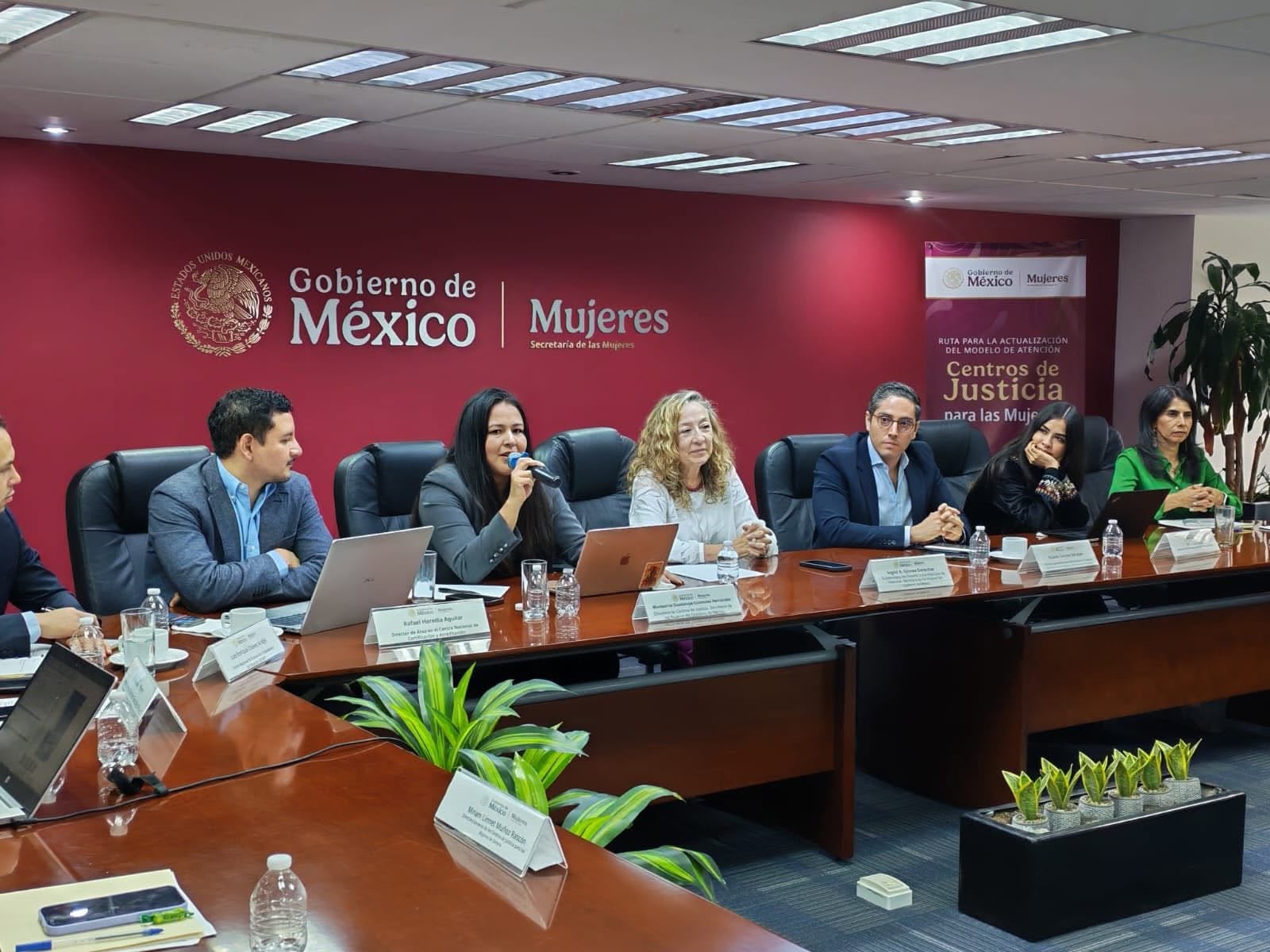 La Secretaría de las Mujeres e Igualdad Sustantiva (Semujeres) participó en la actualización de la Ruta Integral de Atención y Protección a las Mujeres.