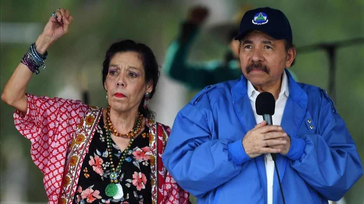 Daniel Ortega y su esposa, la vicepresidenta Rosario Murillo