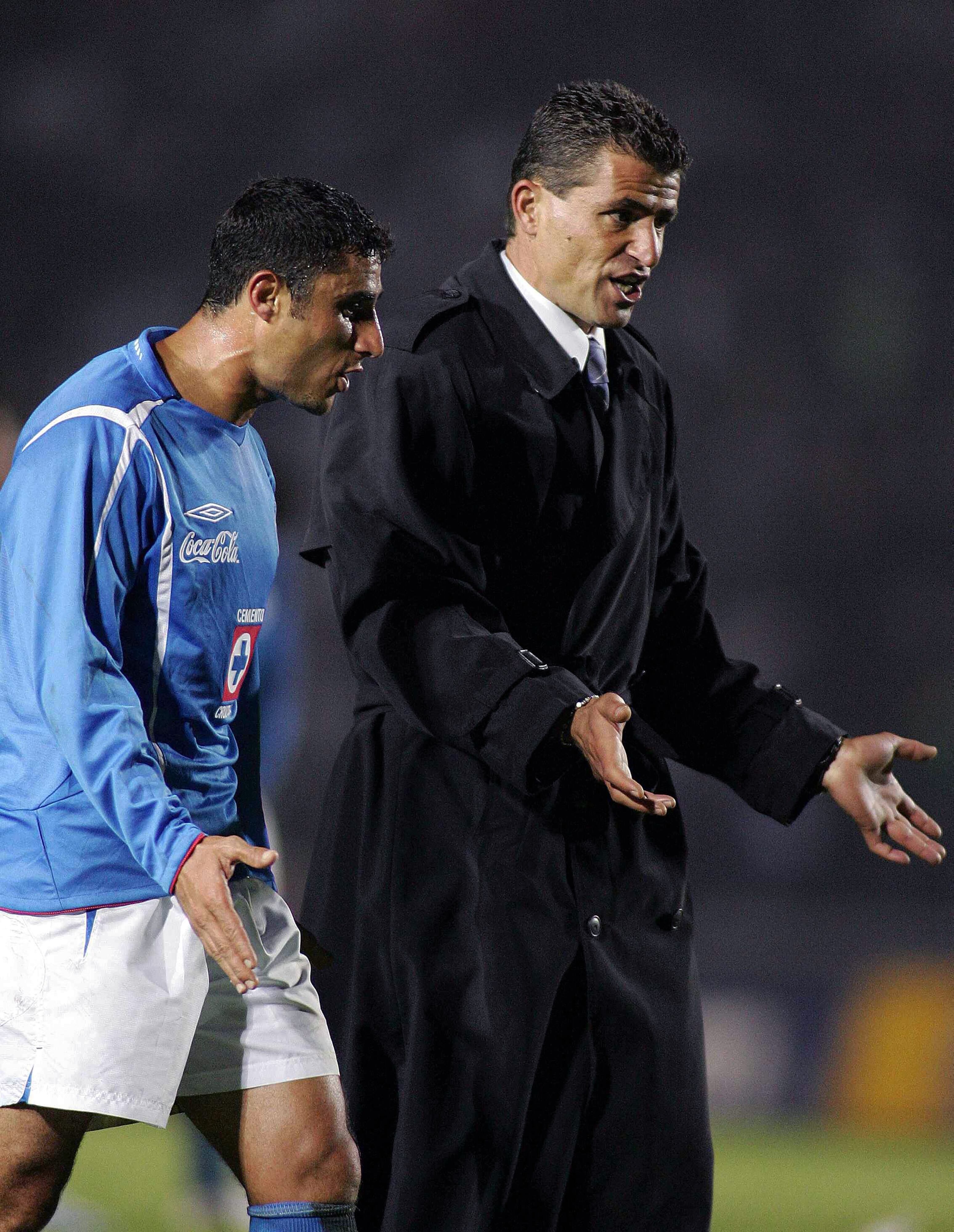 Salvador Carmona, culpable de la eliminación de Cruz Azul, bajo el mando de Isaac Mizrahi