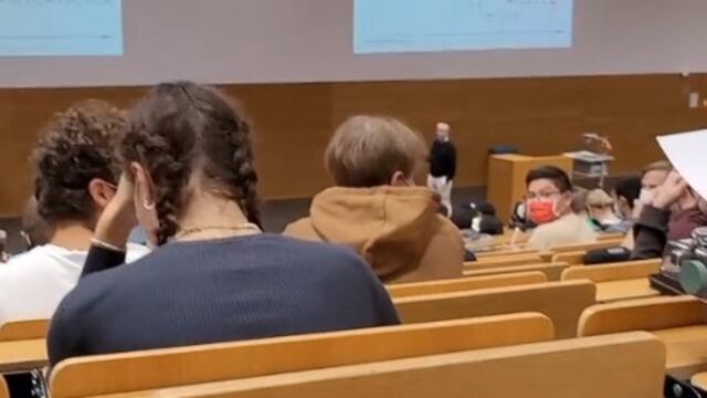 Salón de clases en video de TikTok