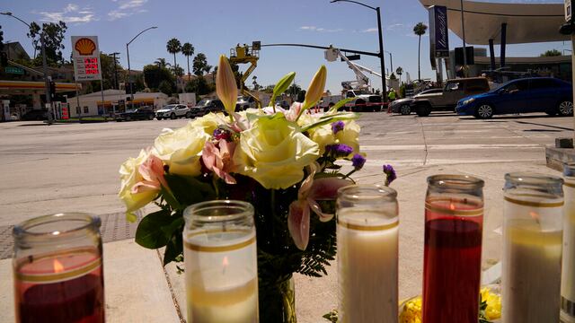 Accidente en Los Ángeles deja 6 muertos; luego de que conductora se saltó semáforo en rojo