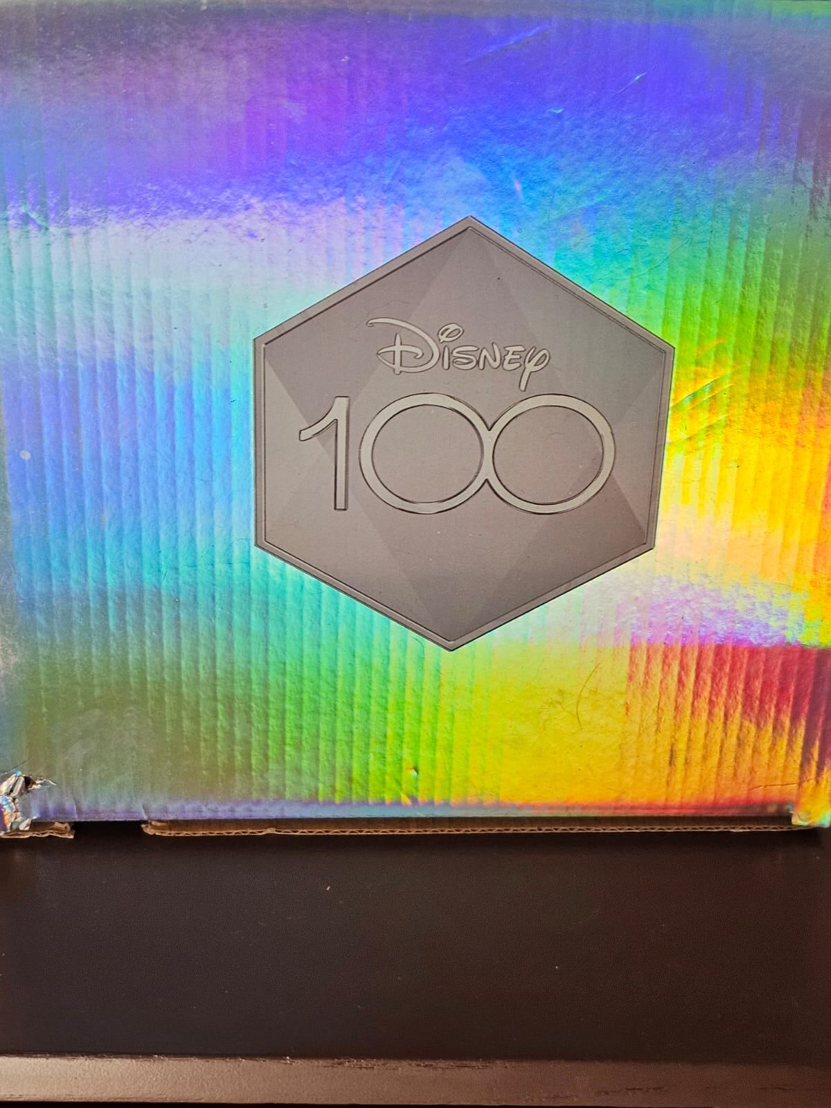 Esta es la lámpara LED Disney 100 Mickey Mouse en Amazon