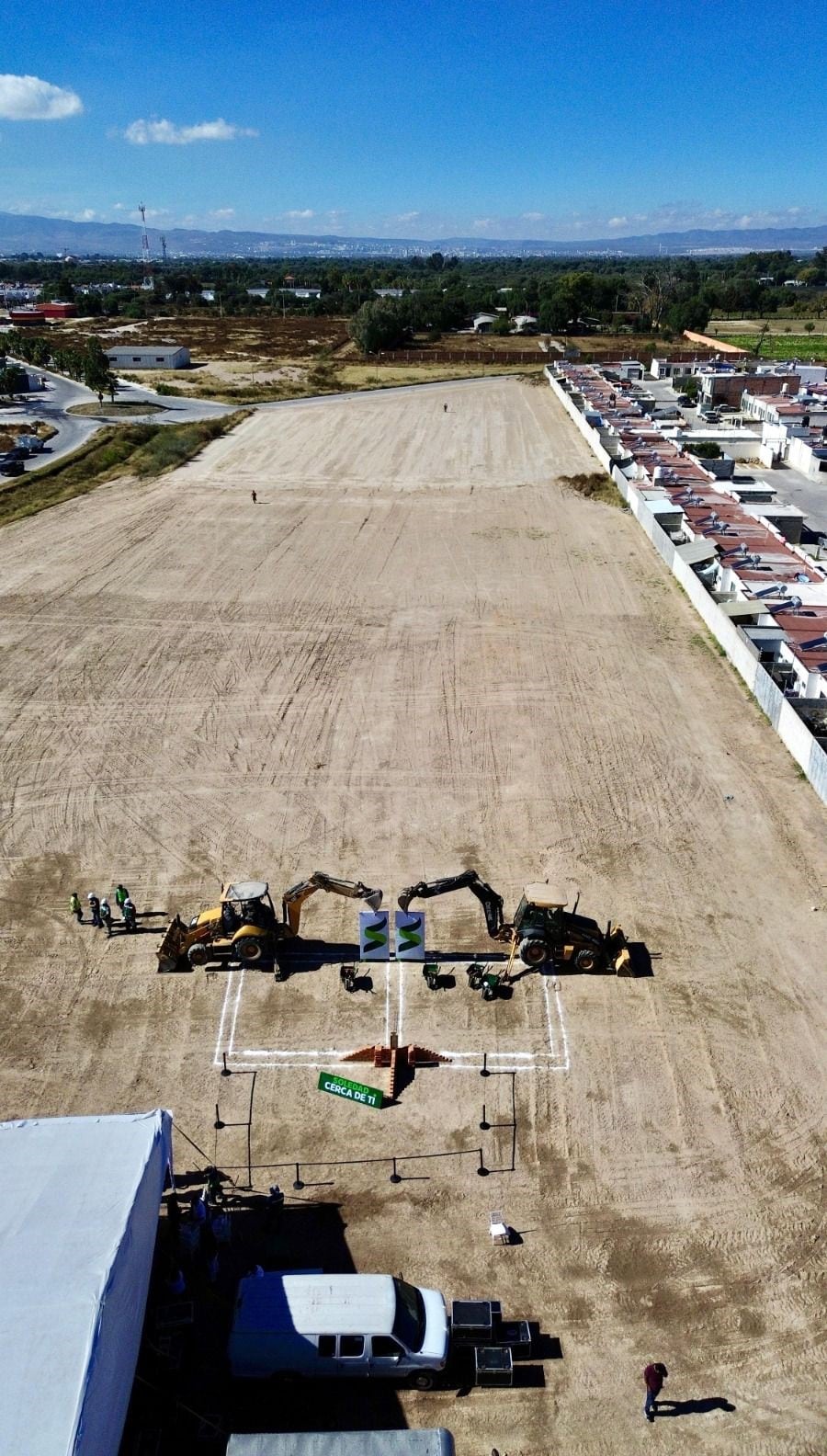 Ricardo Gallardo inicia construcción de secundaria en Valle de la Palma, Soledad de Graciano Sánchez