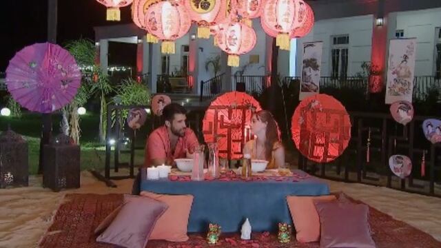 Dos participantes del Hotel VIP se estan enamorando