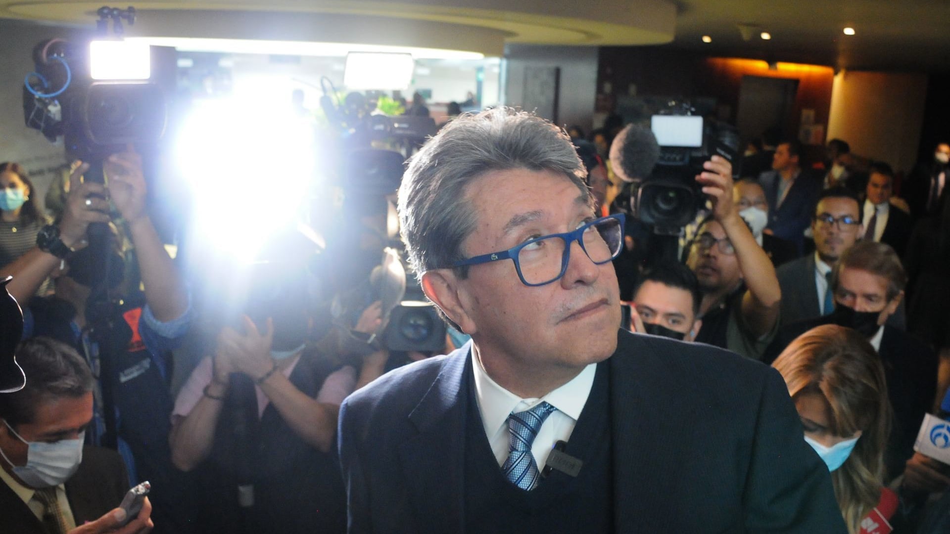 Hoy vamos a ver de qué está hecho Monreal; ¿renuncia a Morena?