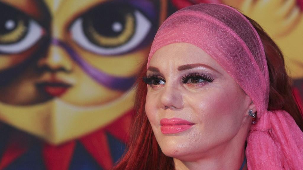 Carmen Campuzano compara caída de Facebook con la de su “nariz”