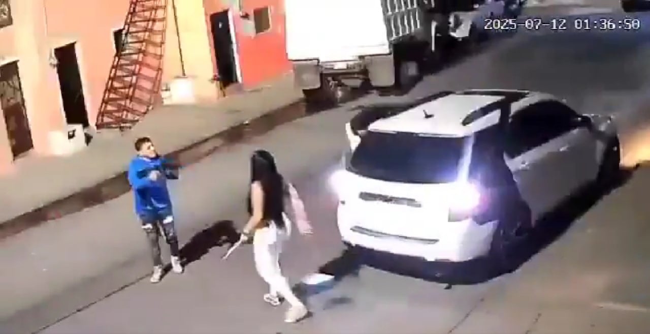 Video captó feminicidio en Guadalajara; la asesinó con fusil frente a su casa