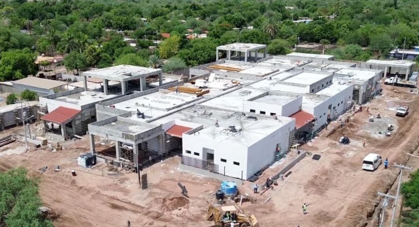 Alfonso Durazo supervisó obras de hospitales del IMSS en Navojoa y Vícam