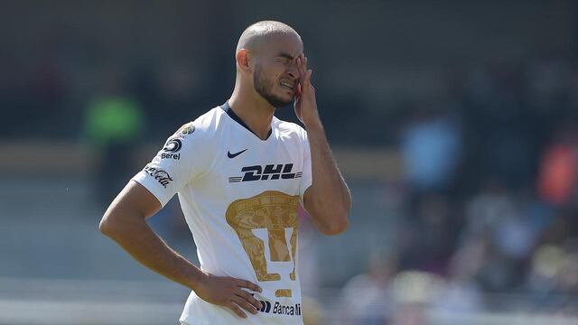 González en un partido con los Pumas