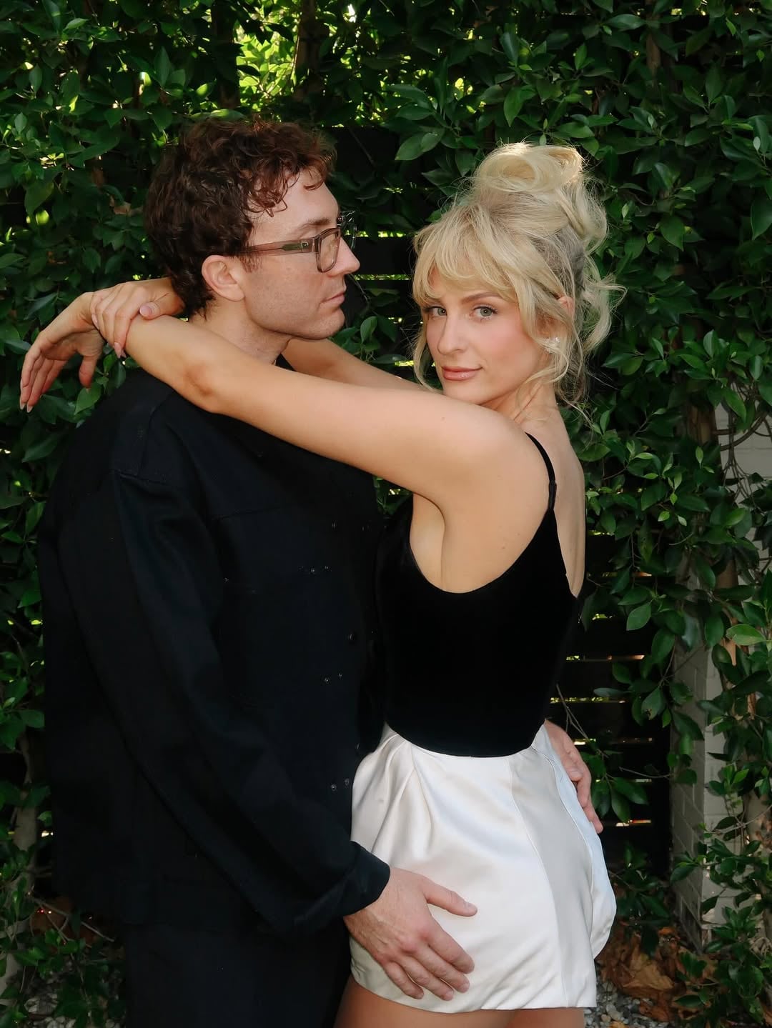 Meghan Trainor y Daryl Sabara