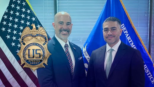 Harfuch dialoga con jefe de la DEA sobre narcotráfico y armas