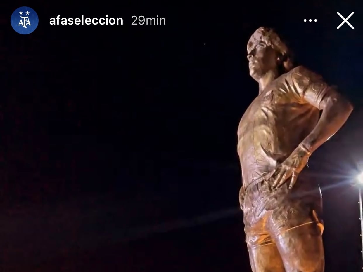 Maradona Estatua