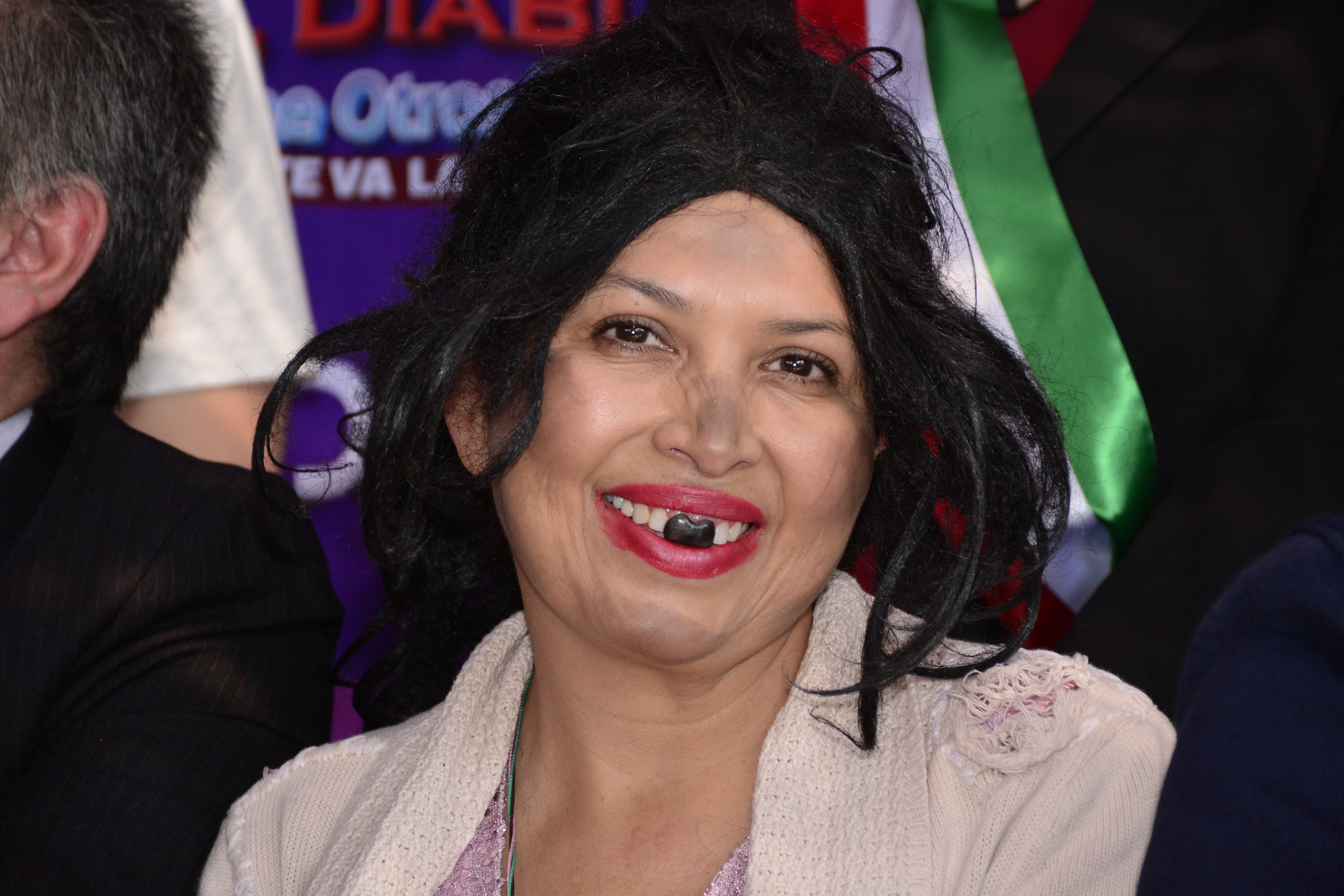 Liliana Arriaga, La Chupitos, comediante.