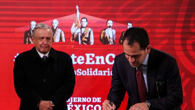 AMLO y Arturo Herrera