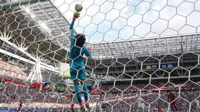 Guillermo Ochoa realizó grandes atajadas ante Portugal