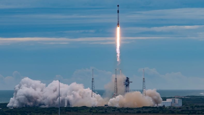 SpaceX lanza Crew-13 rumbo a la EEI en un viaje de 7 horas y 50 minutos