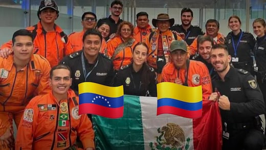 Topos Azteca regresan a México tras 41 días de rescate en Venezuela y Colombia