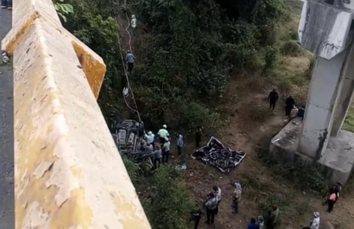 Volcadura de camioneta