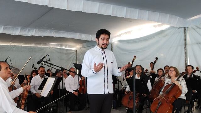 Carlos Carbajal dirige concierto de Orquesta Sinfónica de Coyoacán