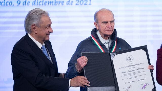 AMLO y José Francisco Garaicochea y Petrirena