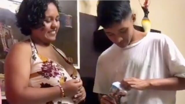 Le regalan un iPhone de Navidad y se le cae al abrirlo