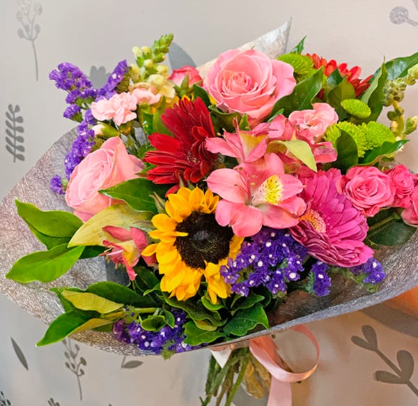 Profeco alerta por posible estafa en venta de ramos de flores