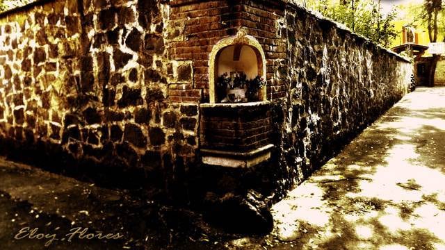El callejón del aguacate se encuentra en el barrio de Santa Catarina, en Coyoacán