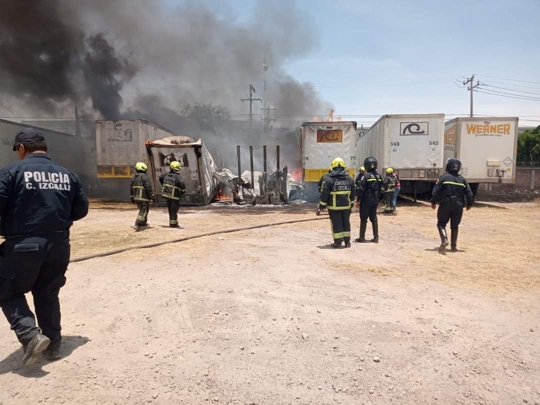 Incendio en bodegas de Cuautitlán Izcalli