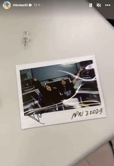 Danna Paola y Steve Aoki