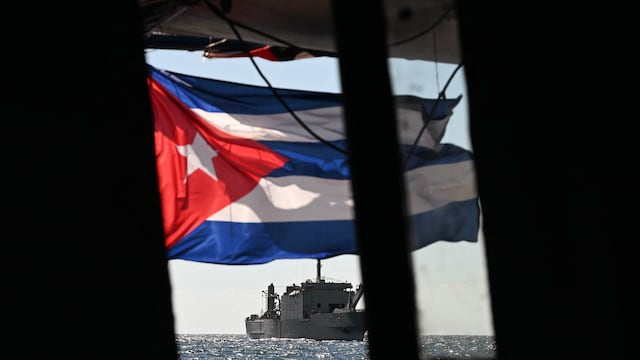 Cuba prepara a sus fuerzas armadas ante un posible ataque de Estados Unidos