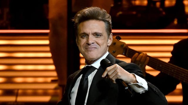 Luis Miguel, cantante.