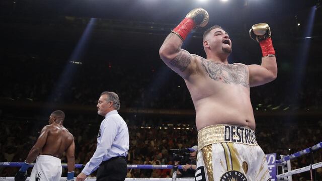 Ruiz hizo historia el derrotar a Anthony Jacobs