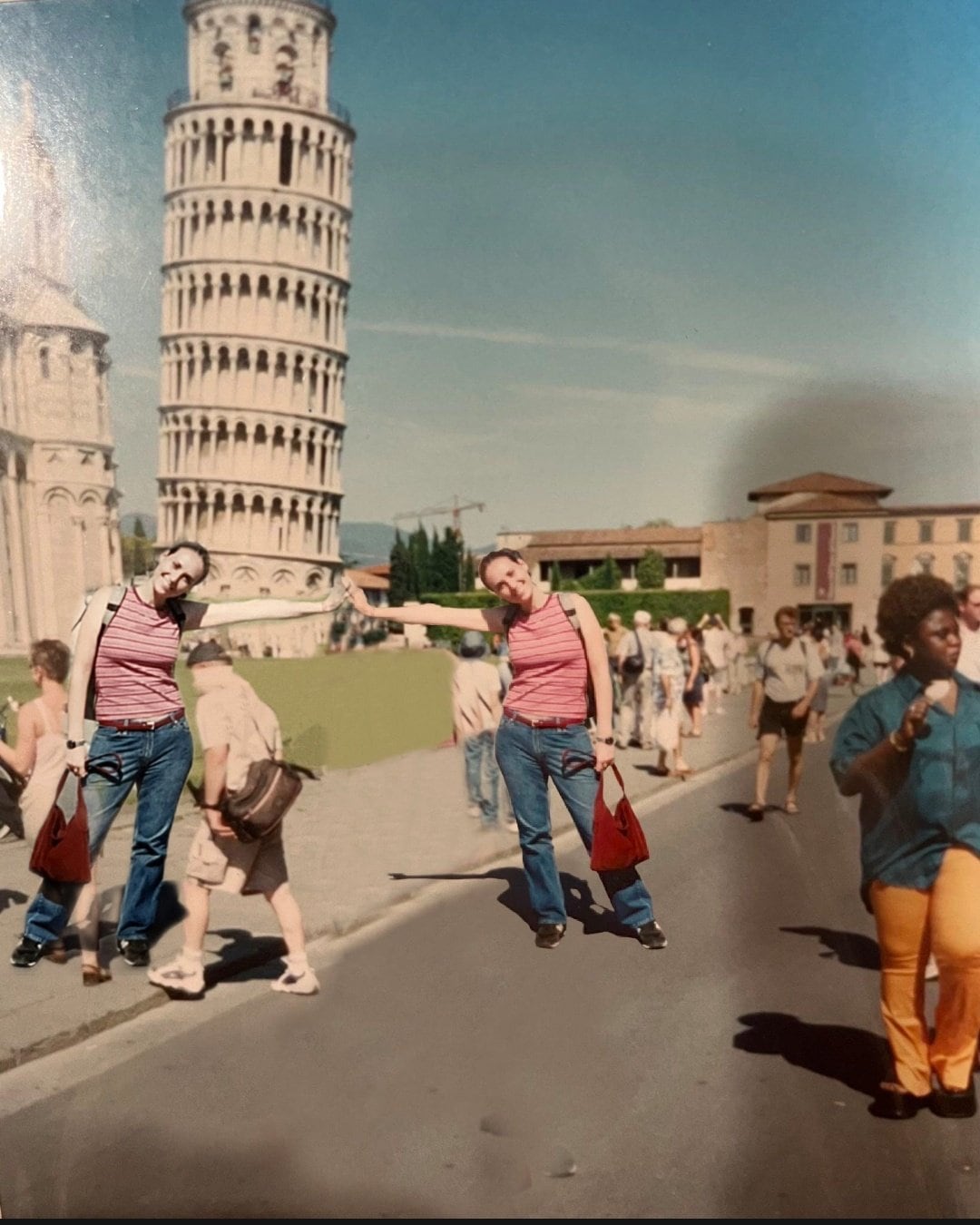 Memes de la Torre de Pisa en Twitter