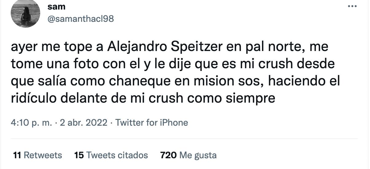 Fan se saca foto con Alejandro Speitzer