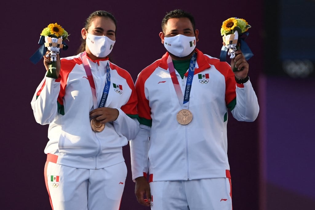 Alejandra Valencia y Luis Álvarez