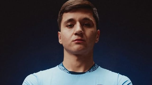 Abdukodir Khusanov, futbolista de Uzbekistán
