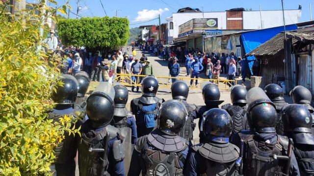 Policías de Michoacán