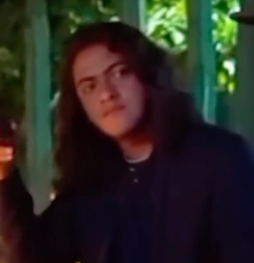 Kundavi, novio de Lesslie Polinesia