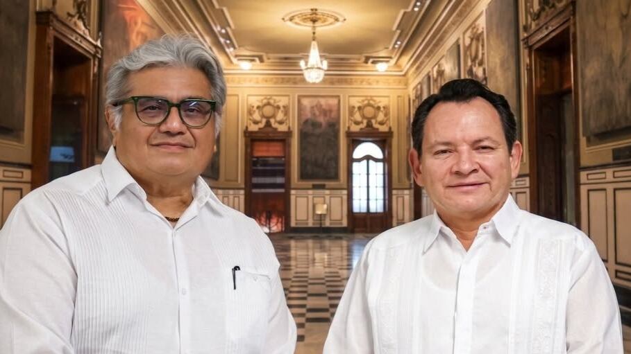 Huacho Díaz Mena releva a Joaquín Ocampo de Comunicación Social de Yucatán