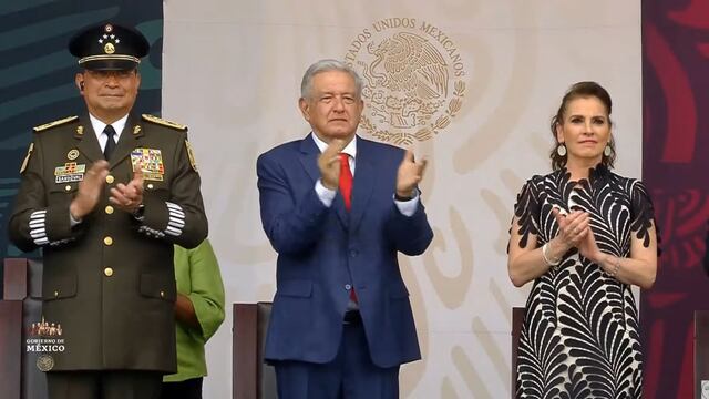 AMLO en el desfile militar 16 de septiembre