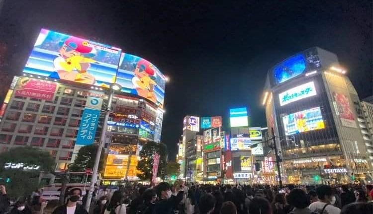 Shibuya, Japón se paraliza para ver la victoria de Ash Ketchum en Pokémon