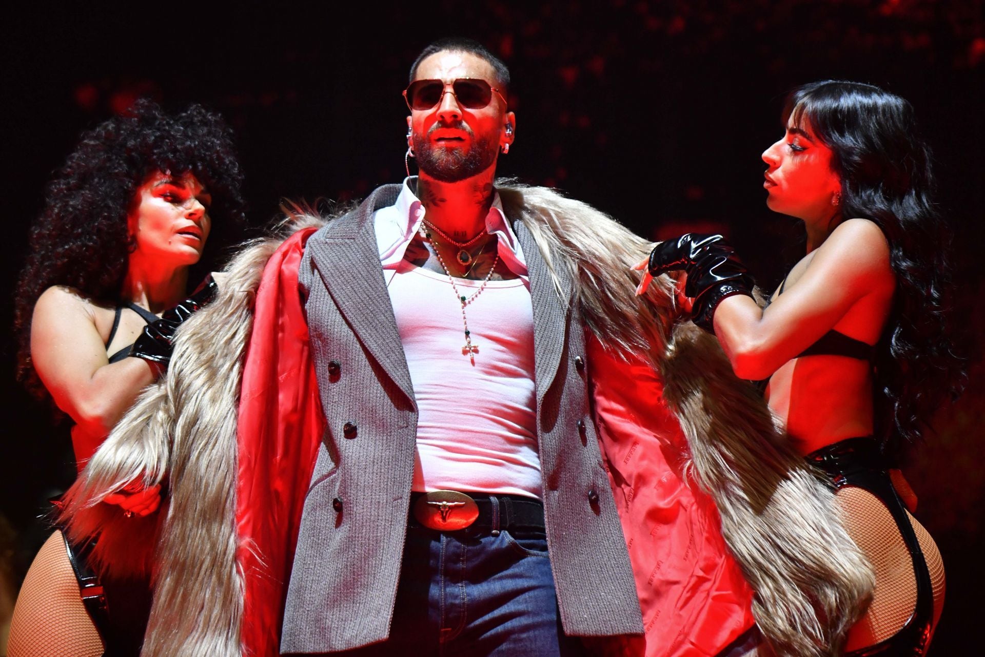 Maluma en su concierto en el Palacio de los Deportes, CDMX