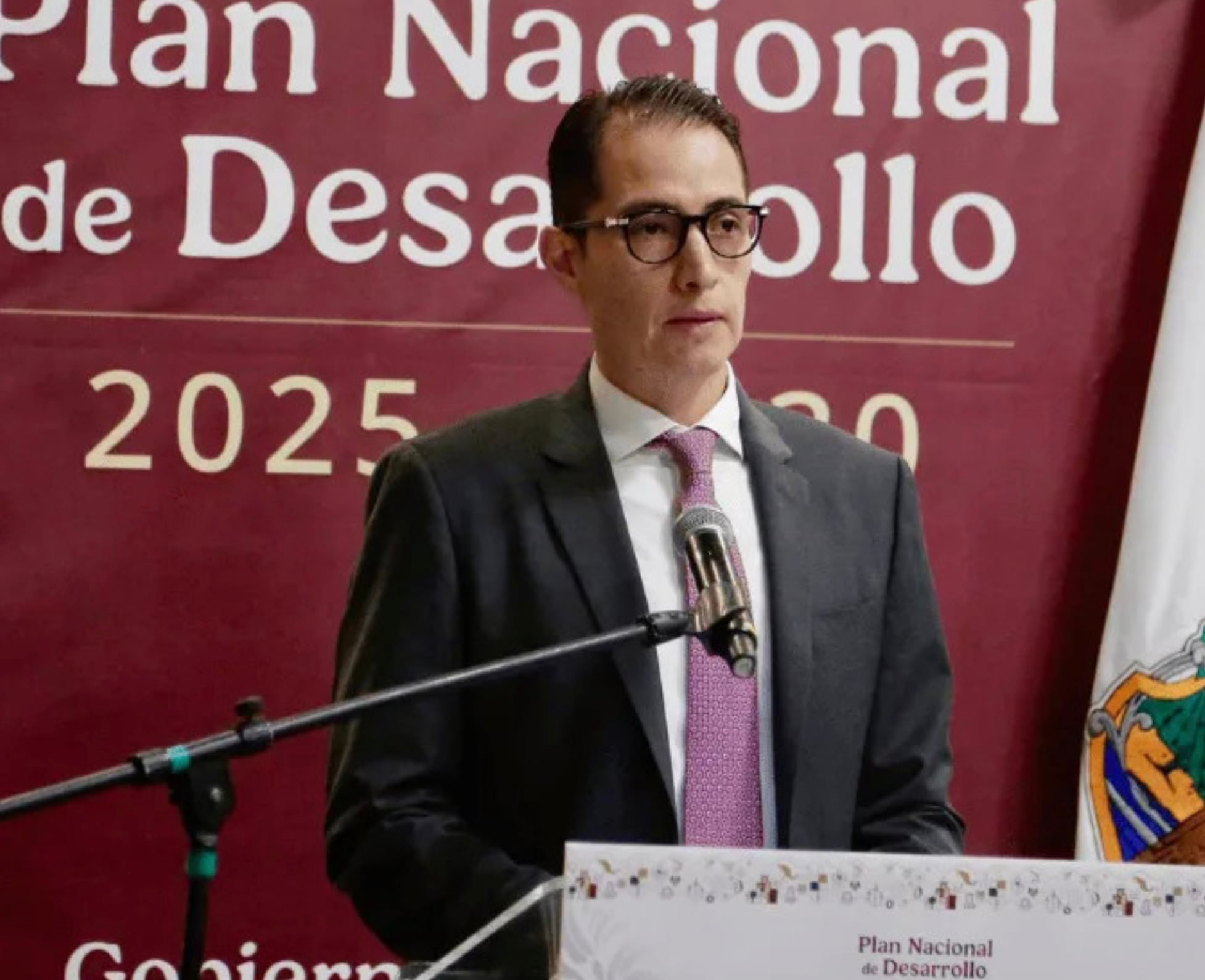 César Oliveros Aparicio