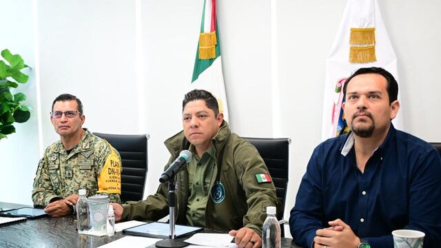 Ricardo Gallardo anuncia que SLP sale de contingencia por lluvias.