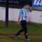 Futbolista argentino es expulsado por orinarse en pleno campo de juego