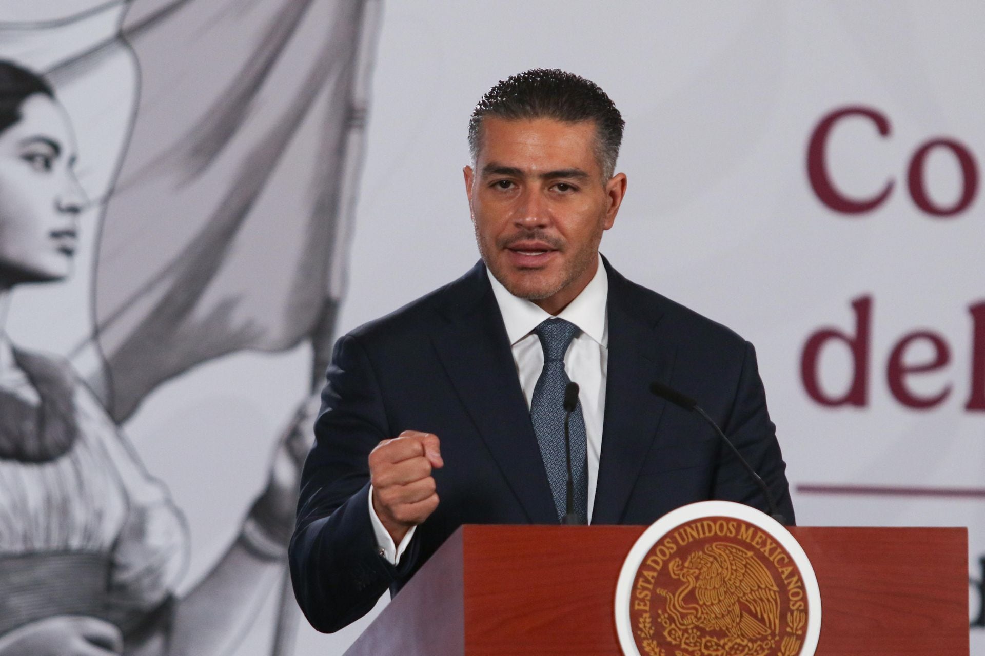 Harfuch dijo que la FGR solo pidió inmovilizar los recursos de Ernesto Ruffo y los investigados en el caso de huachicol fiscal, lista en la que no está incluida su hija.